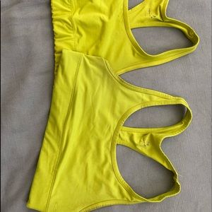 2 set of green sports bras